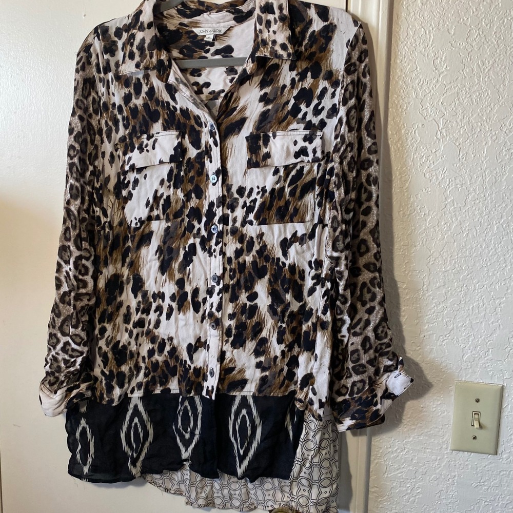 John Mark Animal Print Long Sleeve Button Down Tunic Top - Picture 2 of 3